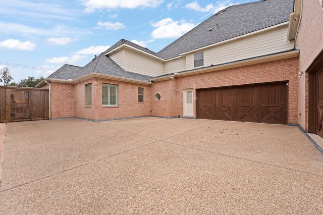 1216 Morgan Lefay Lane, Lewisville, TX 75056