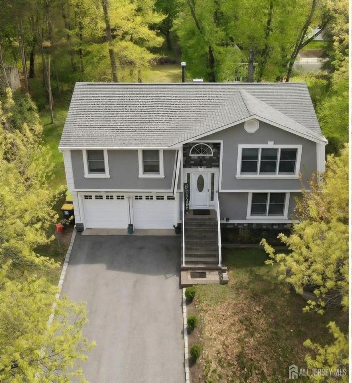 46 Heather Drive, Franklin Twsp, NJ 08873