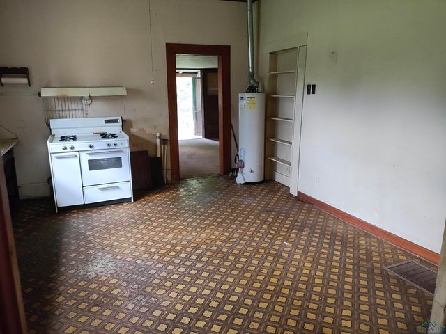 51 Conner St., Avinger, TX 75630