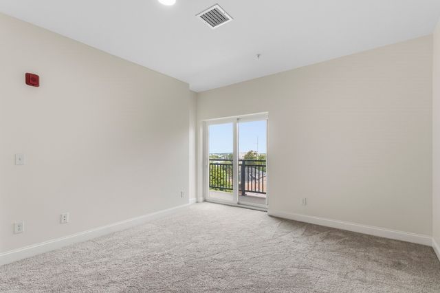 10 Franklin St 203, Revere, MA 02151