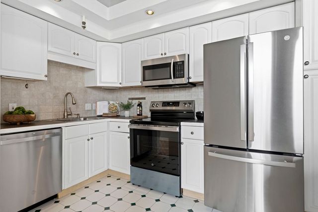320 W. 2nd Street 412, Boston, MA 02127