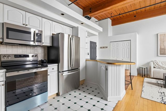 320 W. 2nd Street 412, Boston, MA 02127