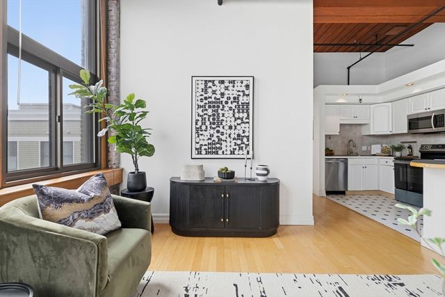 320 W. 2nd Street 412, Boston, MA 02127