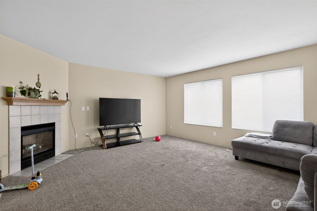 4014 45th Avenue NE, Tacoma, WA 98422