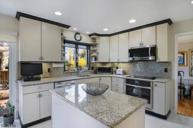 39 Corey Rd, Mount Olive Twp., NJ 07836