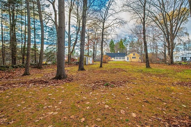17 Waumbeck Road, Wolfeboro, NH 03894