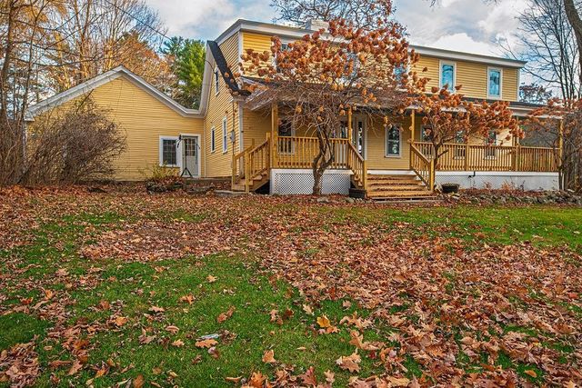 17 Waumbeck Road, Wolfeboro, NH 03894