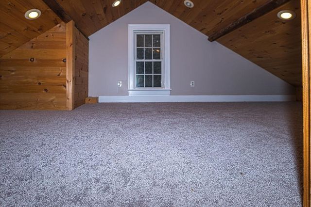 17 Waumbeck Road, Wolfeboro, NH 03894