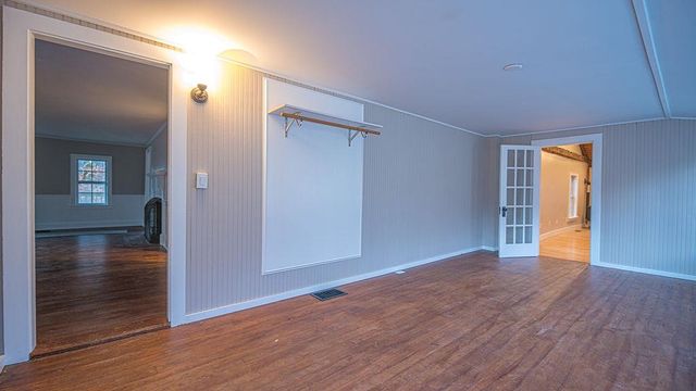 17 Waumbeck Road, Wolfeboro, NH 03894