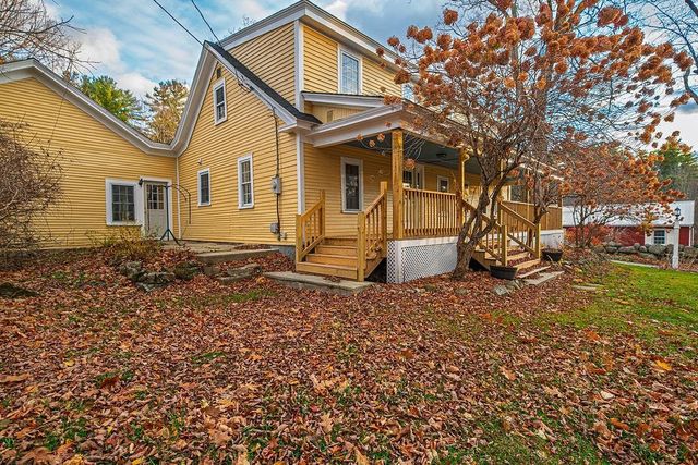17 Waumbeck Road, Wolfeboro, NH 03894