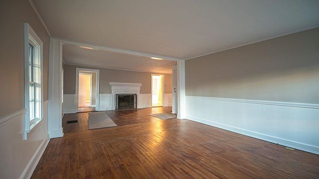 17 Waumbeck Road, Wolfeboro, NH 03894