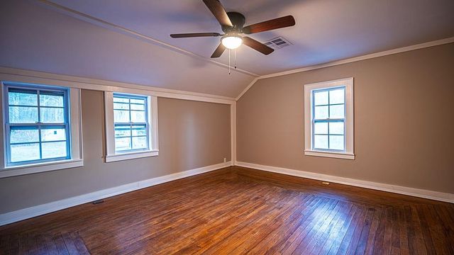 17 Waumbeck Road, Wolfeboro, NH 03894