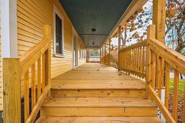 17 Waumbeck Road, Wolfeboro, NH 03894