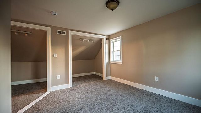 17 Waumbeck Road, Wolfeboro, NH 03894