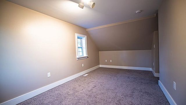 17 Waumbeck Road, Wolfeboro, NH 03894