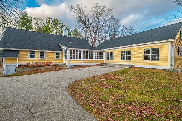 17 Waumbeck Road, Wolfeboro, NH 03894