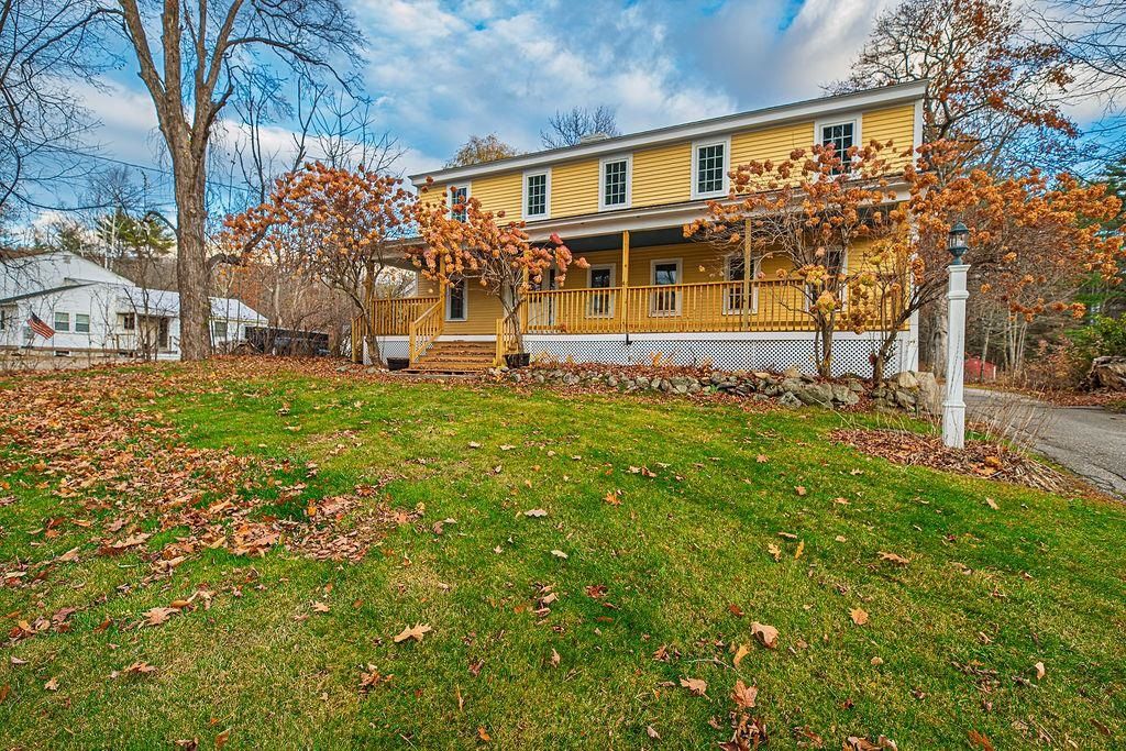 17 Waumbeck Road, Wolfeboro, NH 03894