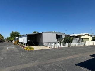 1724 Minnewawa Avenue # 225, Clovis, CA 93612