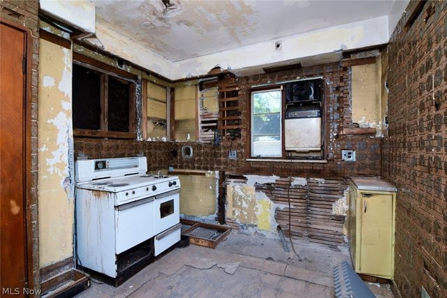 3097 Becket Road, Cleveland, OH 44120