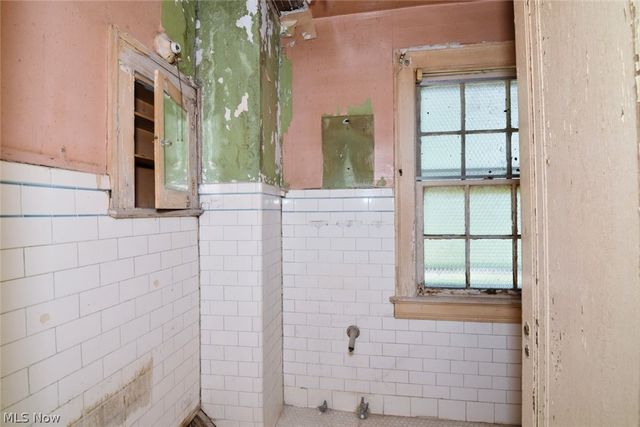 3097 Becket Road, Cleveland, OH 44120