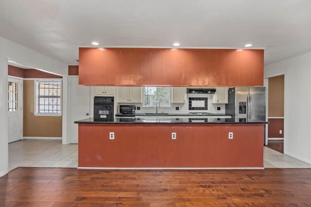 5447 Indigo Street, Houston, TX 77096
