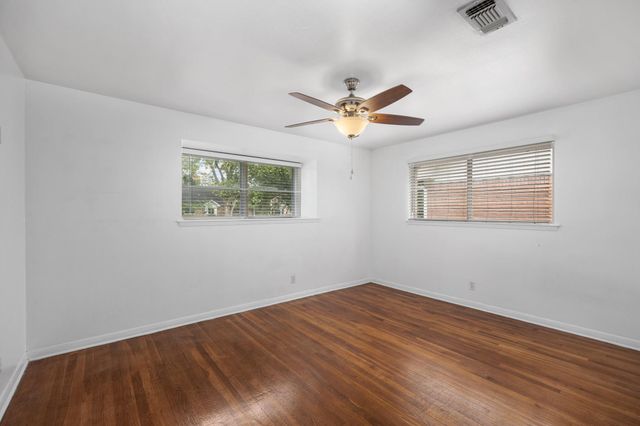 5447 Indigo Street, Houston, TX 77096