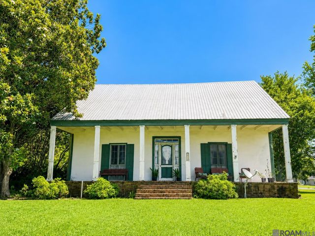 1015 Madison St, Donaldsonville, LA 70346