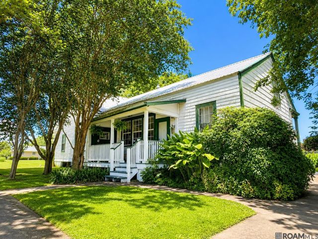 1015 Madison St, Donaldsonville, LA 70346