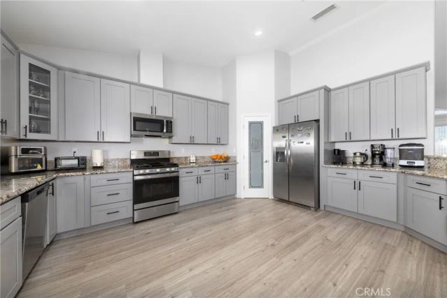 14625 Olema Road, Apple Valley, CA 92307