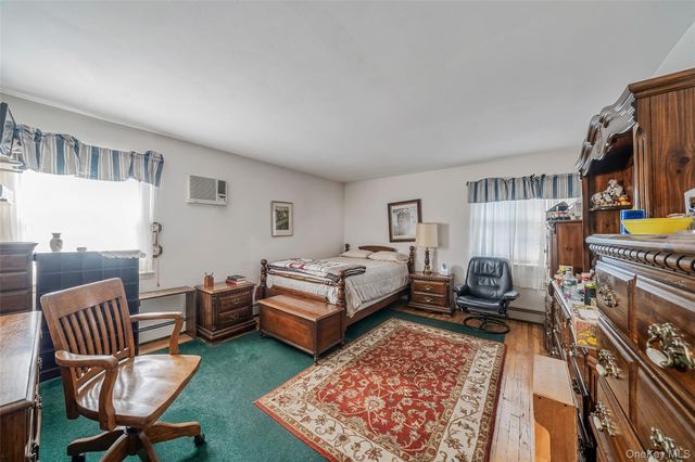 121 Kohr Road, Kings Park, NY 11754