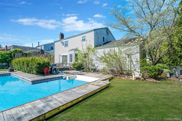 121 Kohr Road, Kings Park, NY 11754