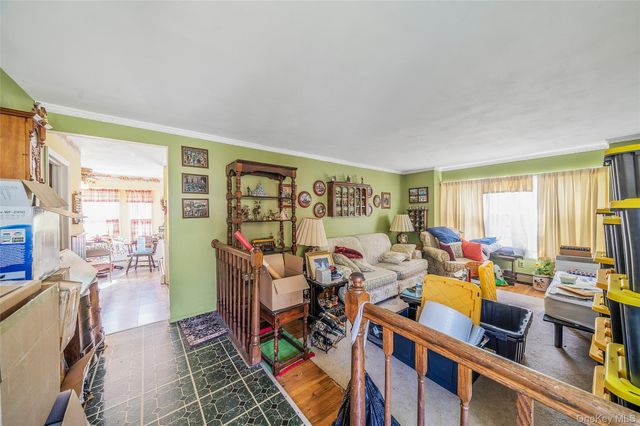 121 Kohr Road, Kings Park, NY 11754