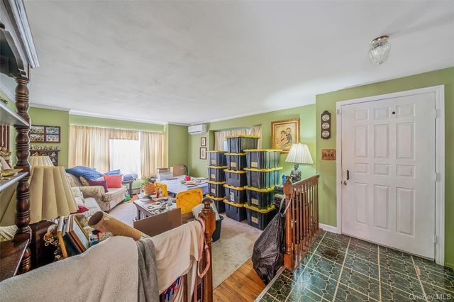 121 Kohr Road, Kings Park, NY 11754