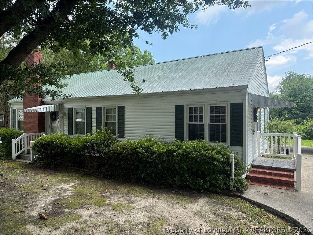 112 N Wright Street, Raeford, NC 28376 — exterior