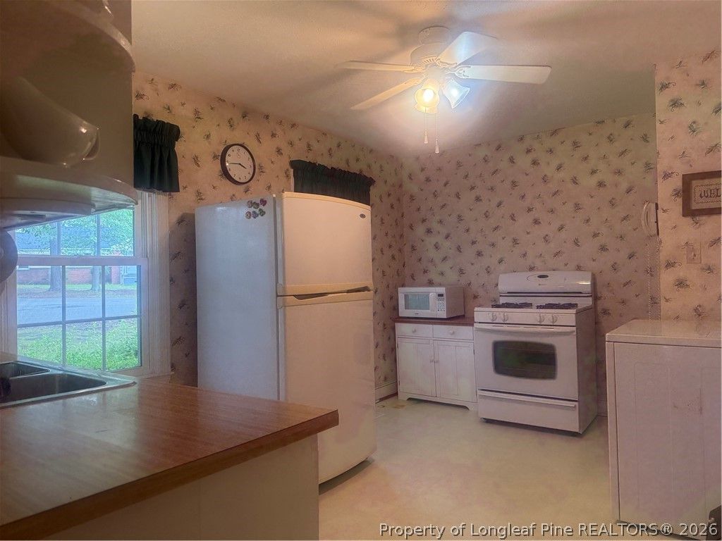 112 N Wright Street, Raeford, NC 28376 — photo 15