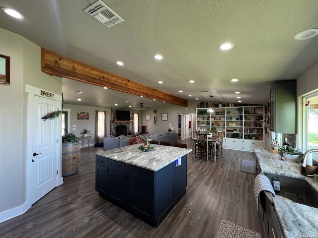 1797 W US Highway 90 East, Hondo, TX 78861
