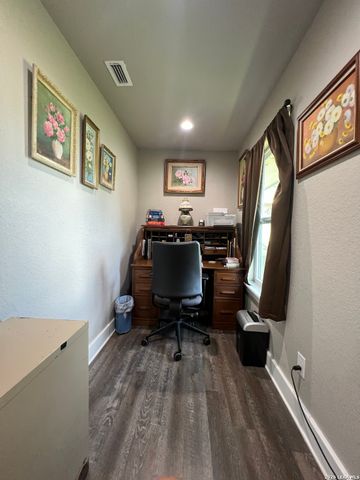 1797 W US Highway 90 East, Hondo, TX 78861