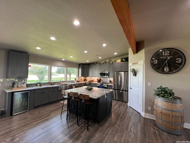 1797 W US Highway 90 East, Hondo, TX 78861
