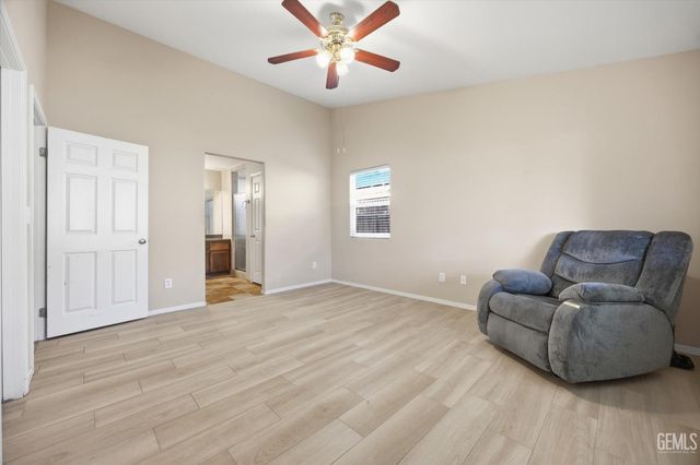 308 War Admiral Drive, Bakersfield, CA 93307