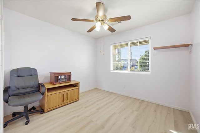 308 War Admiral Drive, Bakersfield, CA 93307