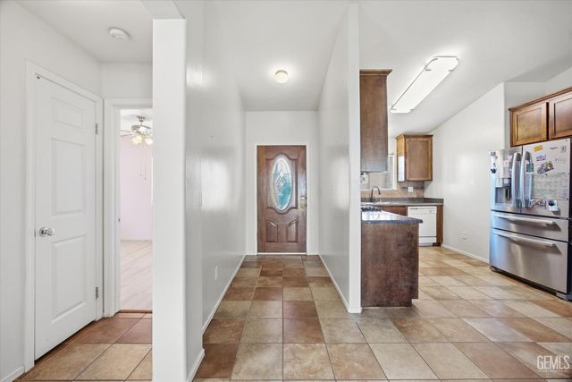 308 War Admiral Drive, Bakersfield, CA 93307