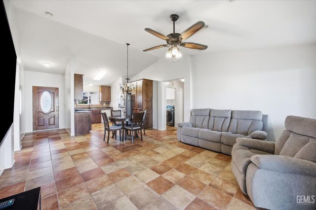 308 War Admiral Drive, Bakersfield, CA 93307