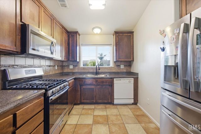 308 War Admiral Drive, Bakersfield, CA 93307