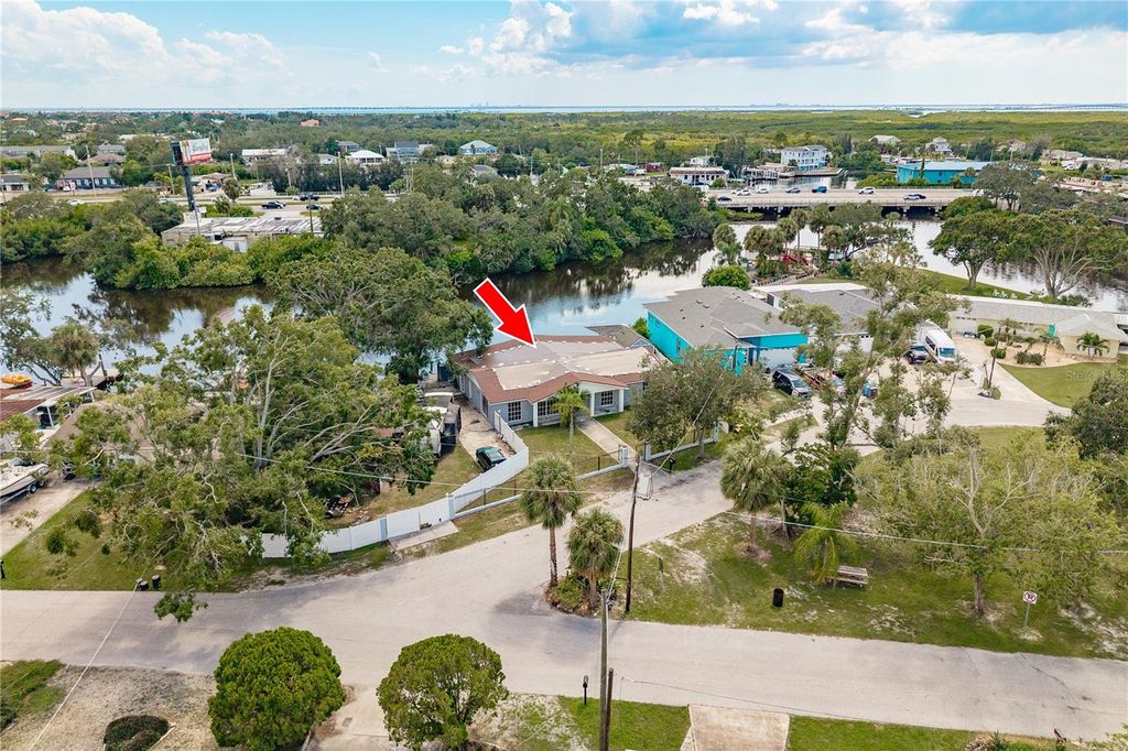 8812 AUDREY LANE, Tampa, FL 33615