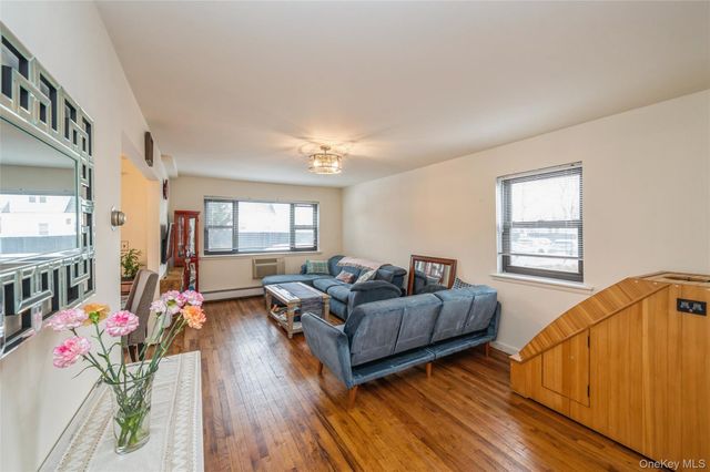 216 Fulton Street 1B, Farmingdale, NY 11735