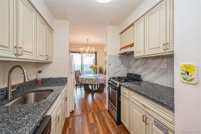 216 Fulton Street 1B, Farmingdale, NY 11735