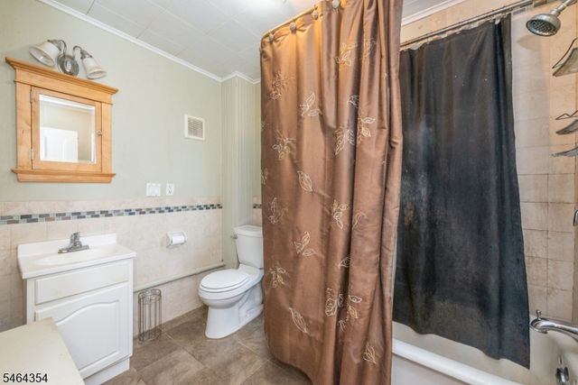 60 Martin Rd, Verona Twp., NJ 07044