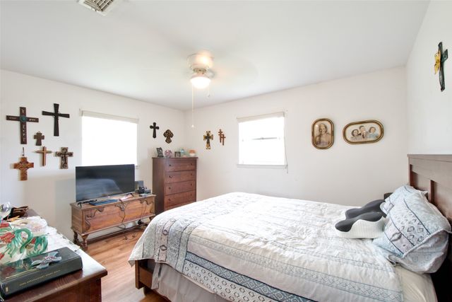 1204 W 21st Street, Clifton, TX 76634