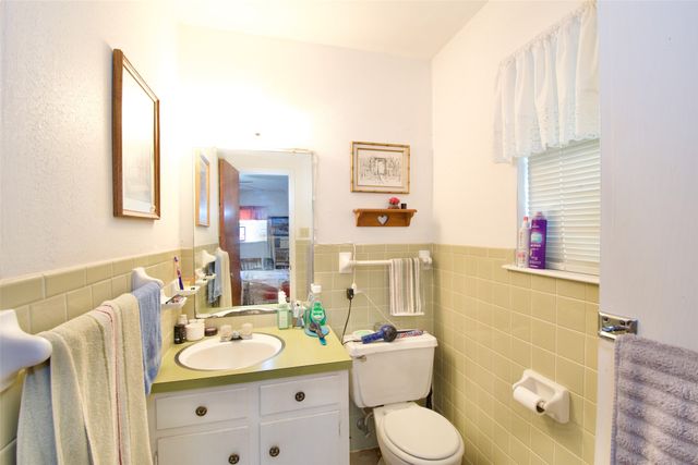 1204 W 21st Street, Clifton, TX 76634