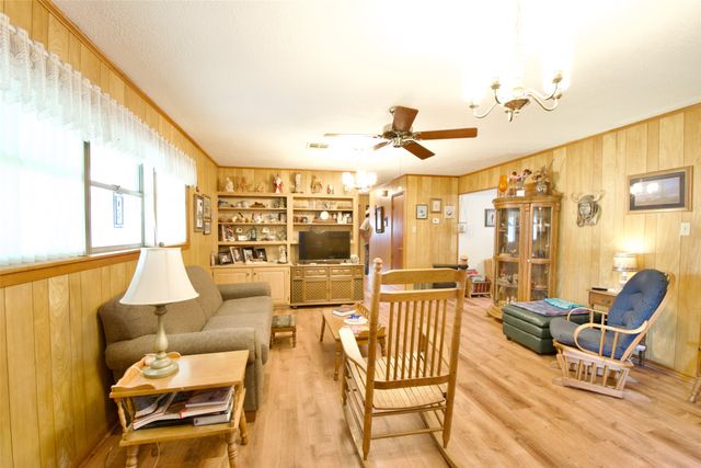 1204 W 21st Street, Clifton, TX 76634